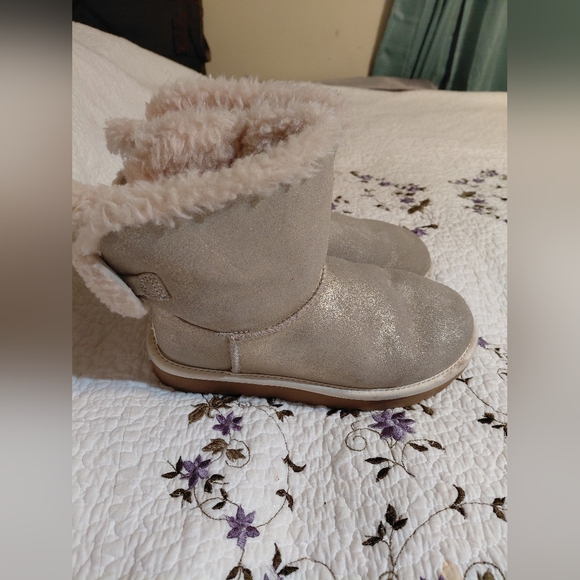 UGG Shoes - UGG Women's MIni Bailey Bow Sparkle Gold Glitter Boots Size 5